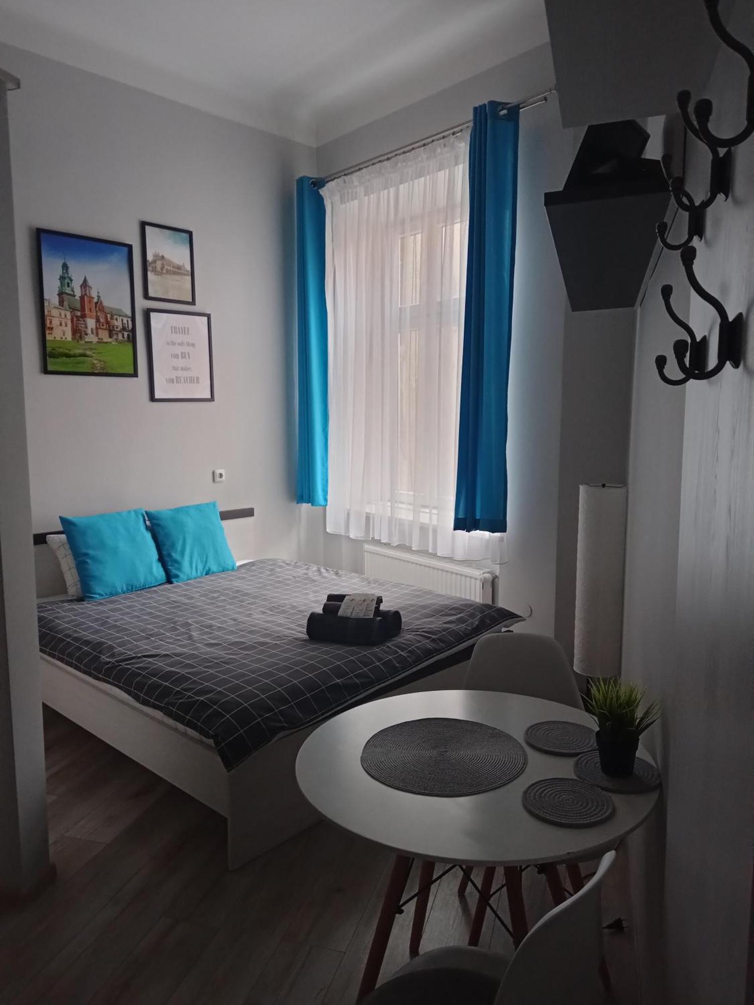 Discover Cracow Aparthostel Hostel Krakau